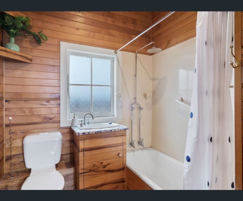 $200, Share-house, 3 bathrooms, New Town TAS 7008
