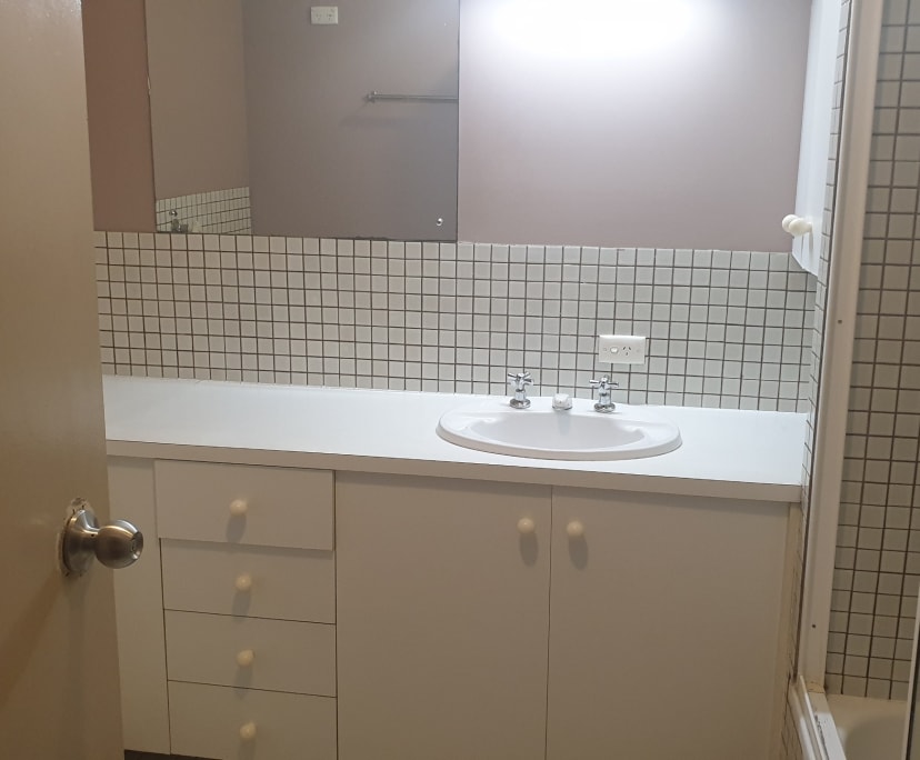 $245, Flatshare, 3 bathrooms, Kangaroo Point QLD 4169