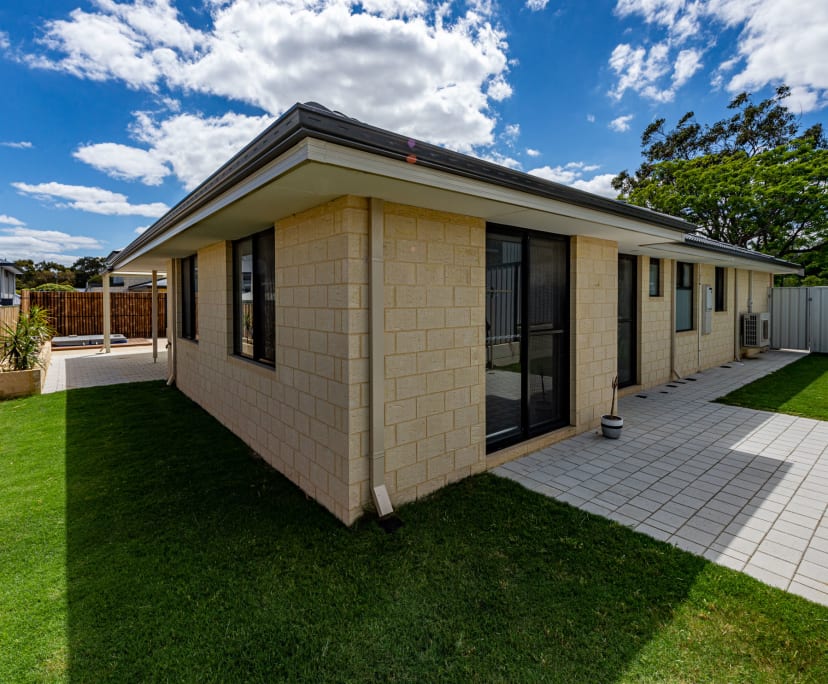 Room for Rent in White Gum Valley, Perth 200, Fur...