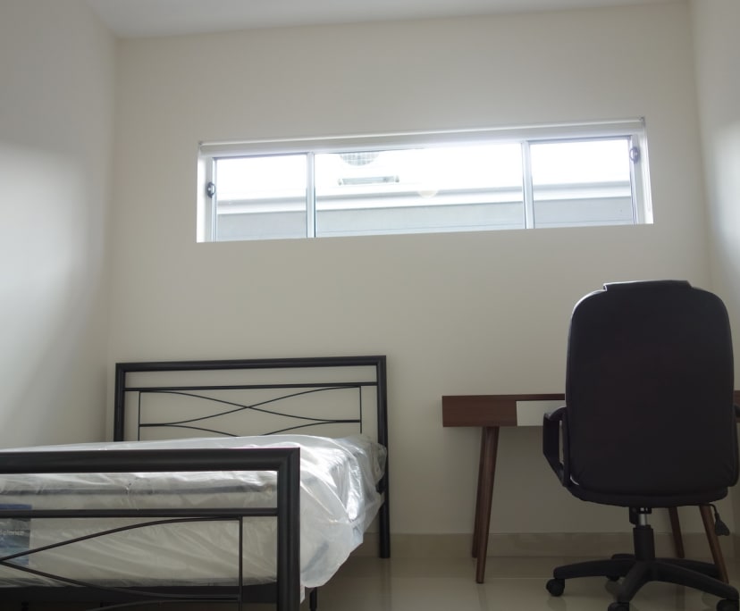 $300, Student-accommodation, 3 bathrooms, West End QLD 4101