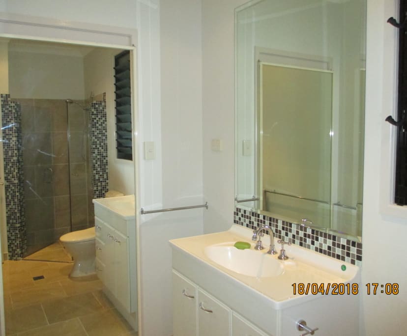 $350, Share-house, 4 bathrooms, Paddington QLD 4064