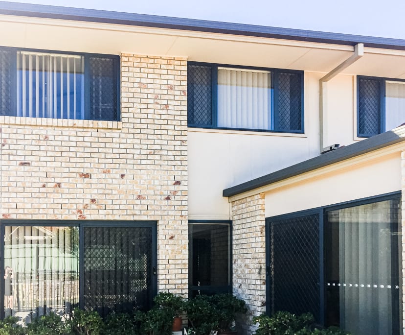 $260, Student-accommodation, 2 rooms, Molendinar QLD 4214, Molendinar QLD 4214