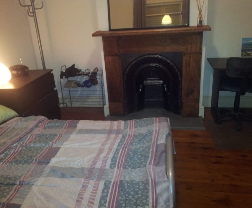 Room in a share house