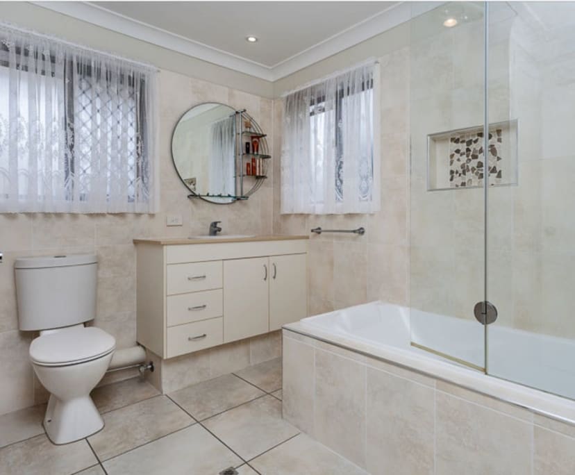 Room in a share house