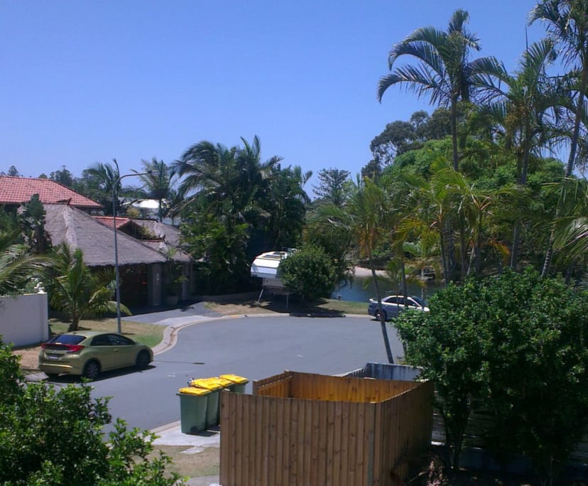 Room for Rent in Broadbeach Waters, Gold Coast 32...