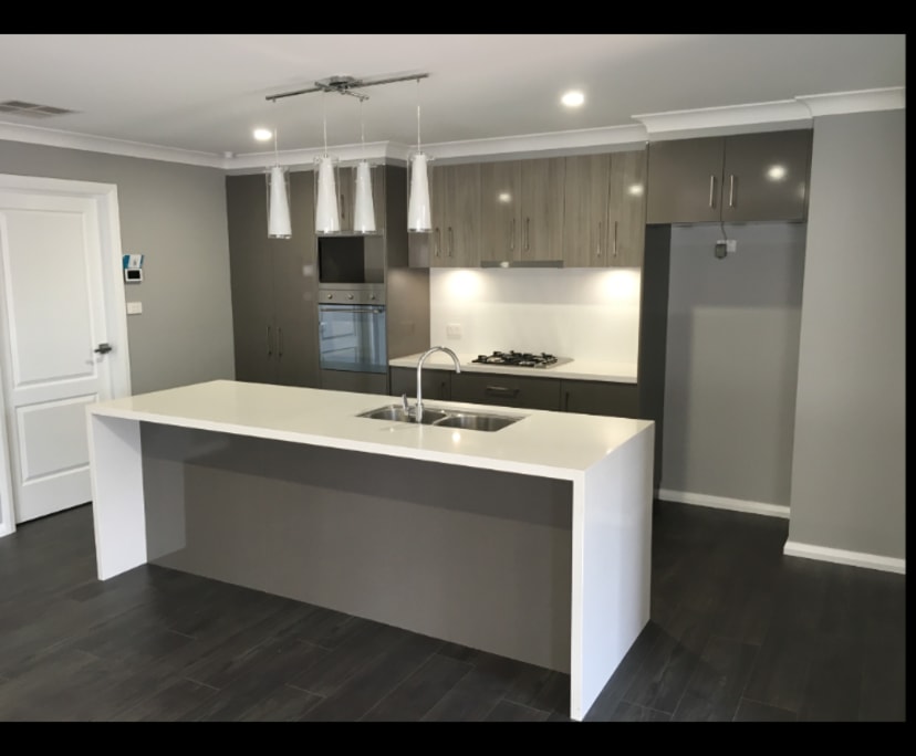 $250, Share-house, 4 bathrooms, Gobbagombalin NSW 2650
