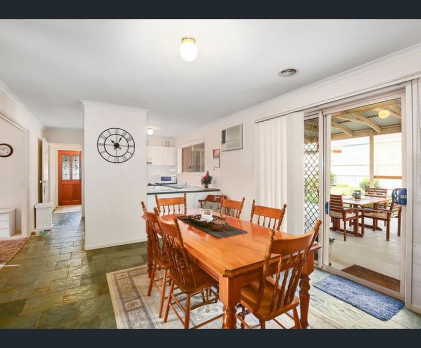 Room in a share house