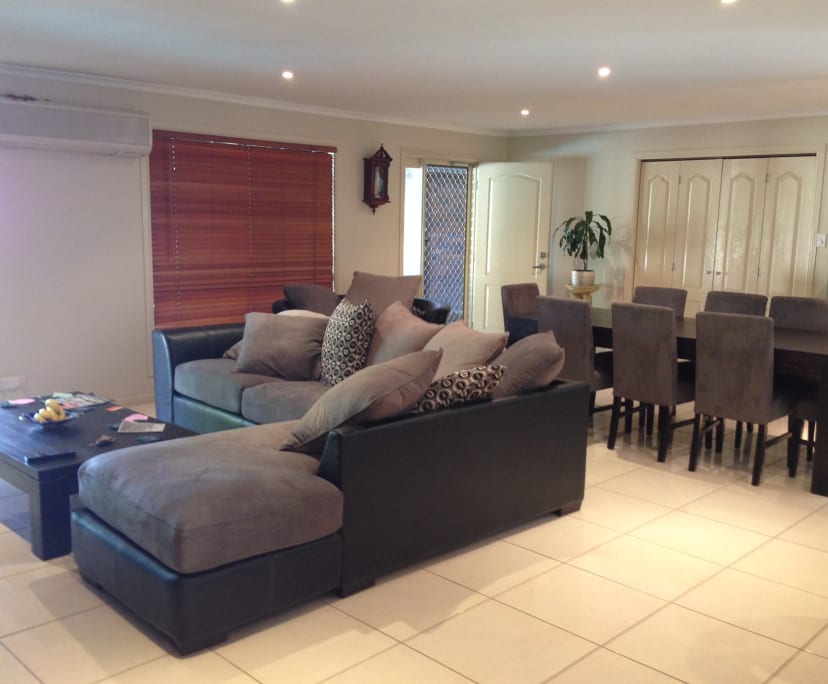 $215, Share-house, 3 bathrooms, Shailer Park QLD 4128