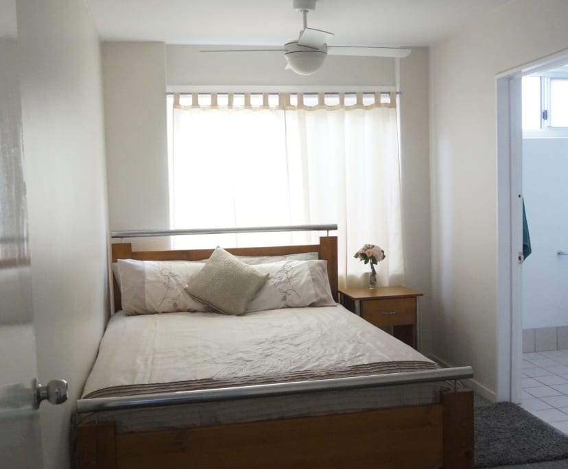 $335, 1-bed, 1 bathroom, Hawthorne QLD 4171