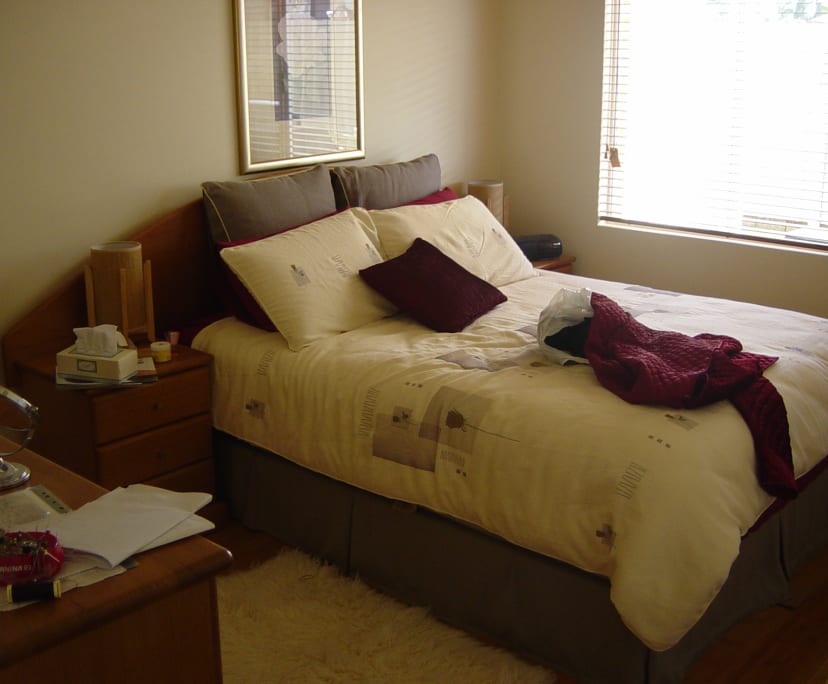 Furnished room in a share house