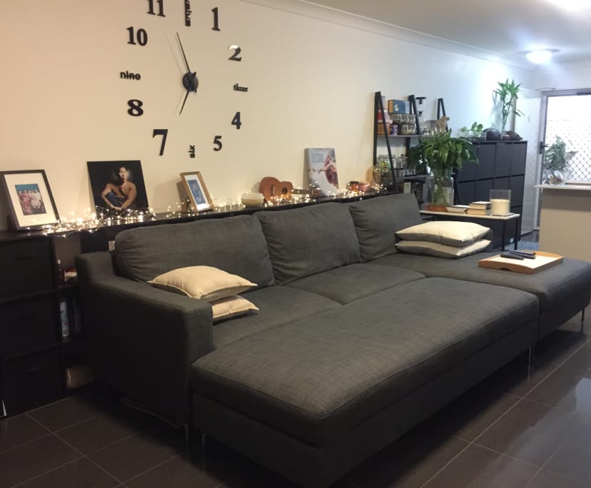 $400, Flatshare, 2 bathrooms, Holland Park QLD 4121