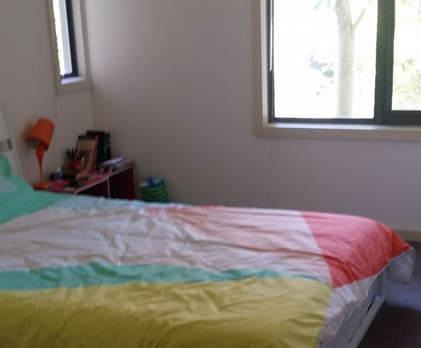 Furnished room in a flatshare