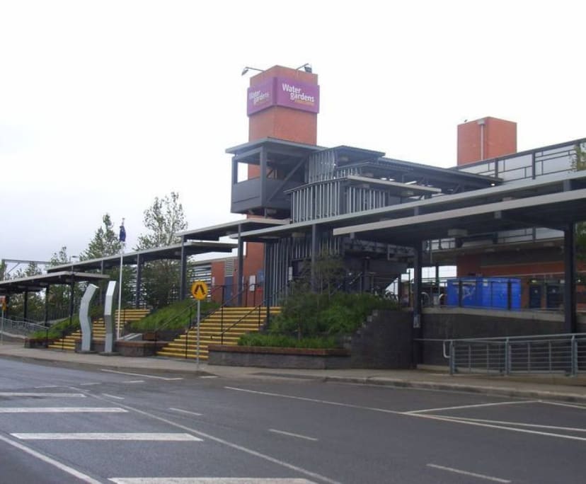 Room for Rent in Taylors Hill, Melbourne 180, Fur...