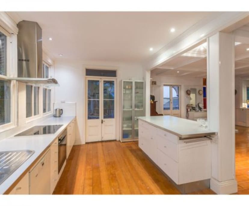 $315, Share-house, 6 bathrooms, Taringa QLD 4068