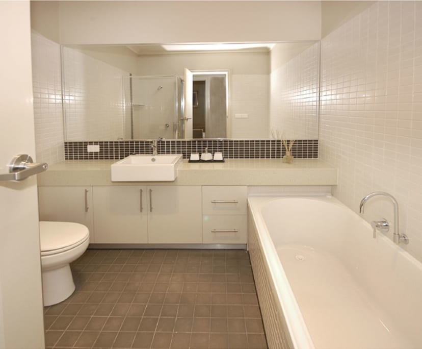 $350, Share-house, 6 bathrooms, Brunswick East VIC 3057