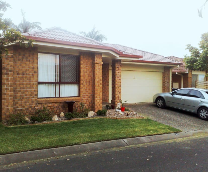 Room for Rent in Eight Mile Plains, Brisbane 250,...