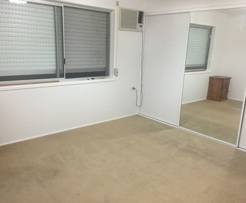 Room for Rent in Collingwood Park, Brisbane 160,