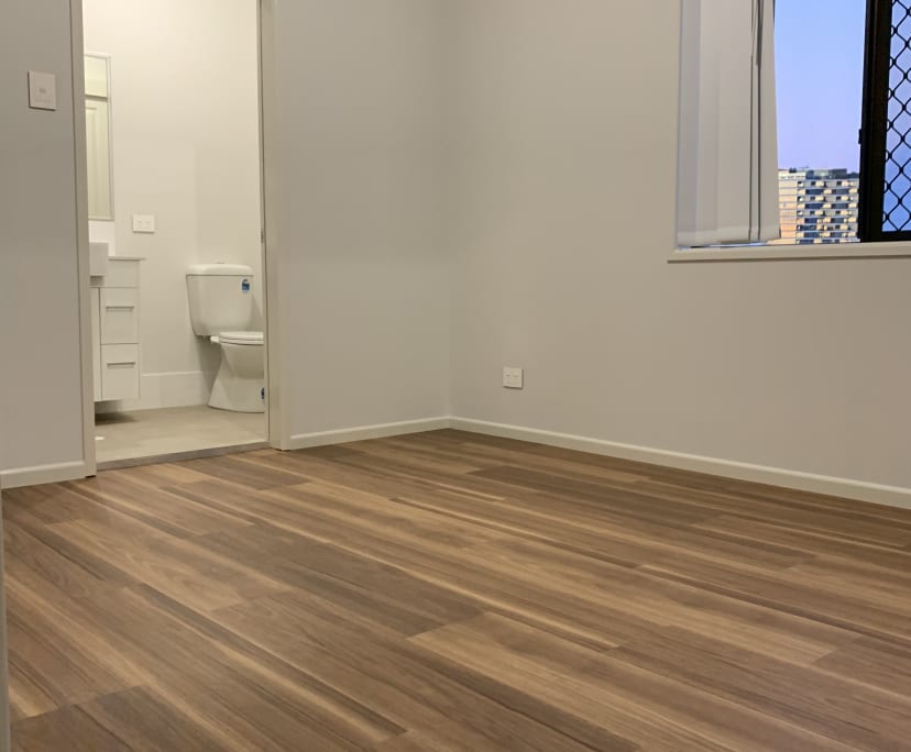 $330, Share-house, 5 bathrooms, Woolloongabba QLD 4102