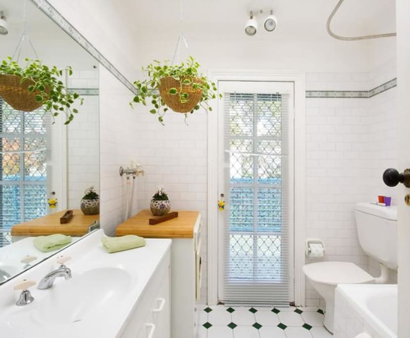 $320, Share-house, 4 bathrooms, Darlington NSW 2008