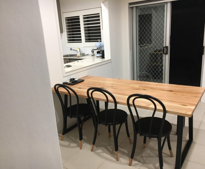 Furnished room in a flatshare