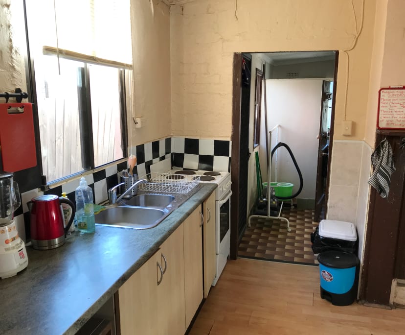 $285, Homestay, 3 bathrooms, Newtown NSW 2042