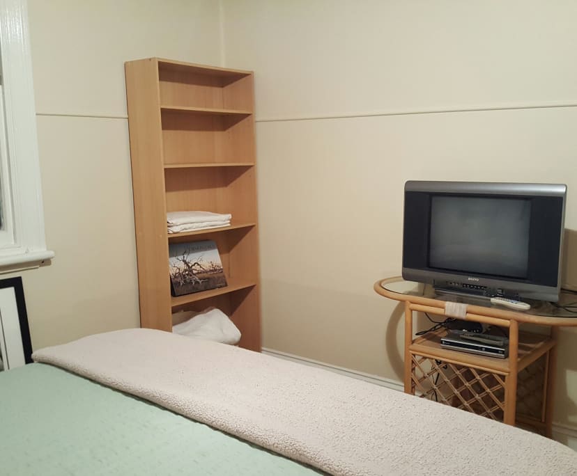 Room in a share house