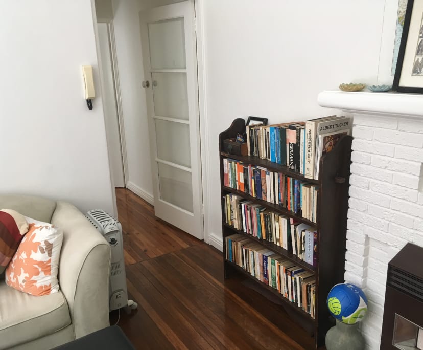 Furnished room in a flatshare