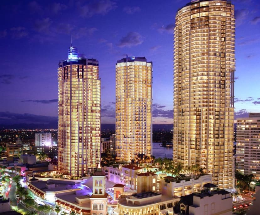 Furnished room with ensuite in a flatshare