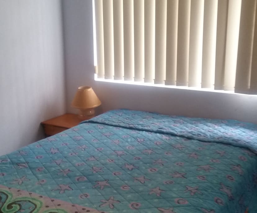 Furnished room in a flatshare