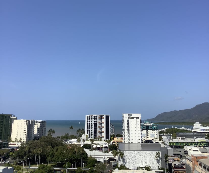 $300, Flatshare, 3 bathrooms, Cairns City QLD 4870