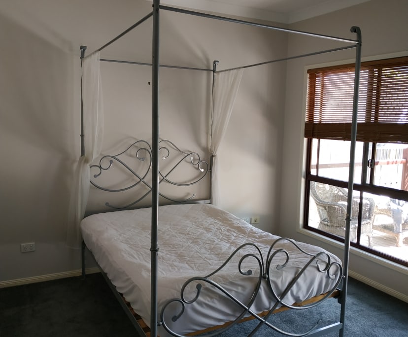 $300, Share-house, 5 bathrooms, Dutton Park QLD 4102