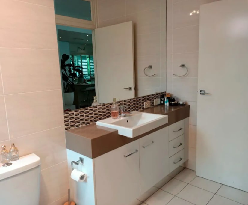 $350, Share-house, 3 bathrooms, New Farm QLD 4005