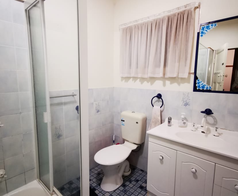 $185, Share-house, 3 bathrooms, Newtown QLD 4350
