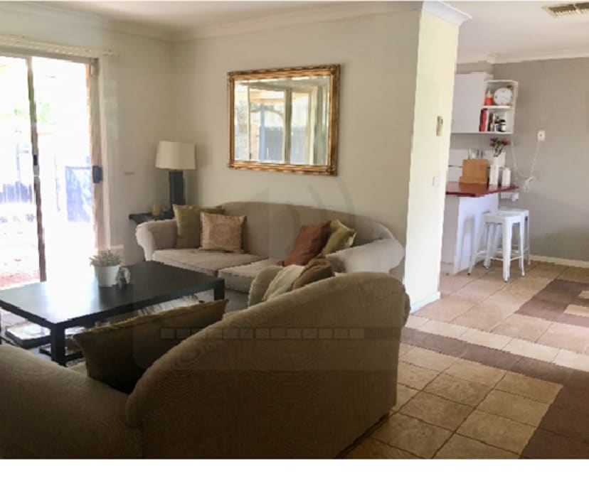 Room for Rent in Estella, NSW 165, Flexible with