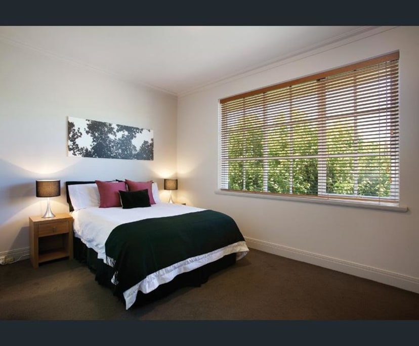 Whole Property for Rent in Toorak, Melbourne 275,...