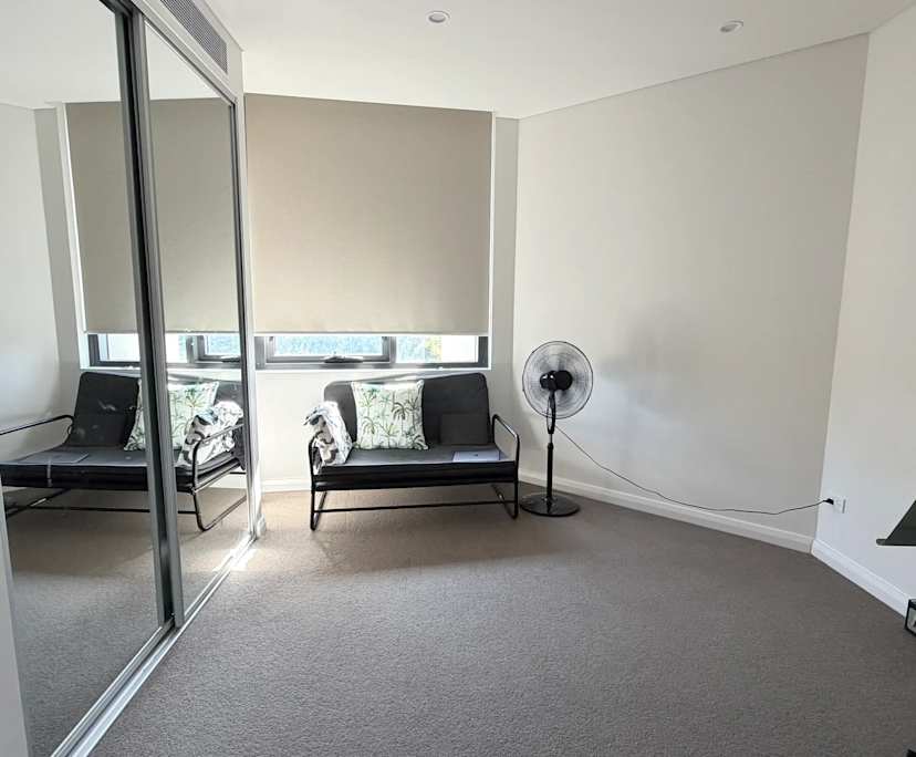 Unfurnished room with own bathroom