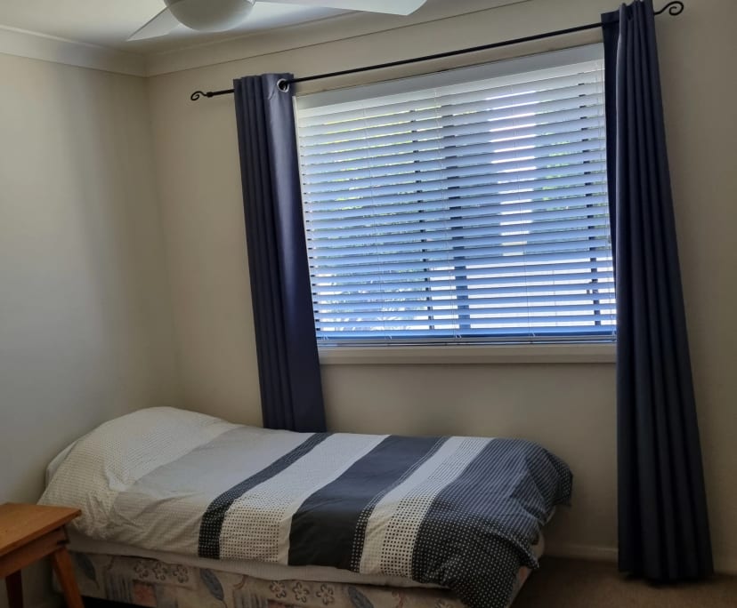 Room for Rent in Singleton Heights, NSW 250, Furn...