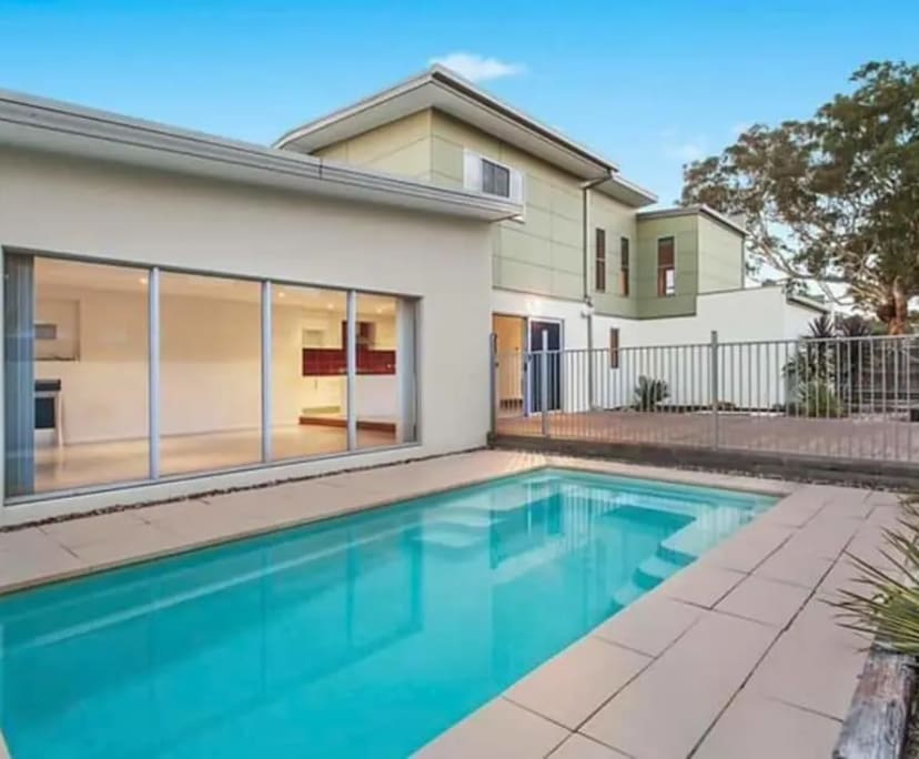 propertyImage