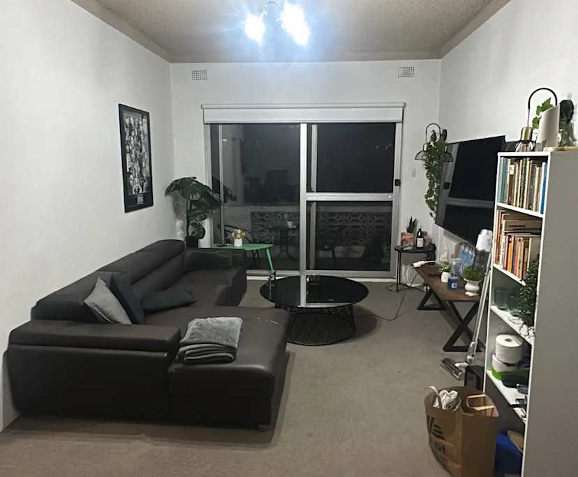 Furnished room in a flatshare