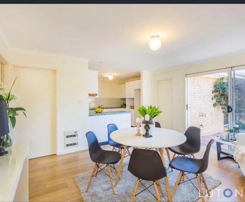Room in a share house