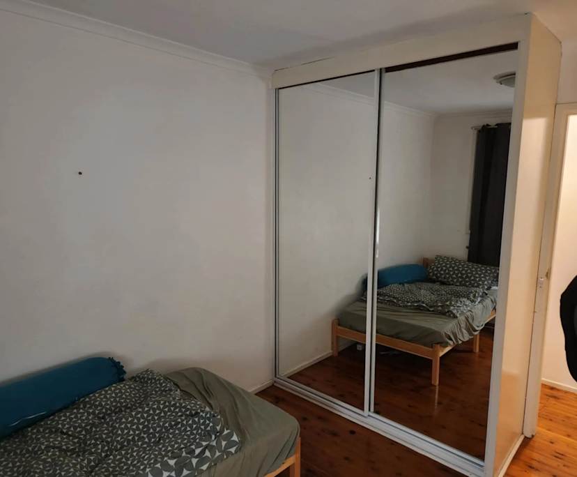 Room in a share house