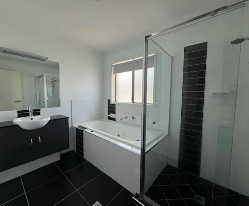 $400, Share-house, 5 bathrooms, Hendra QLD 4011