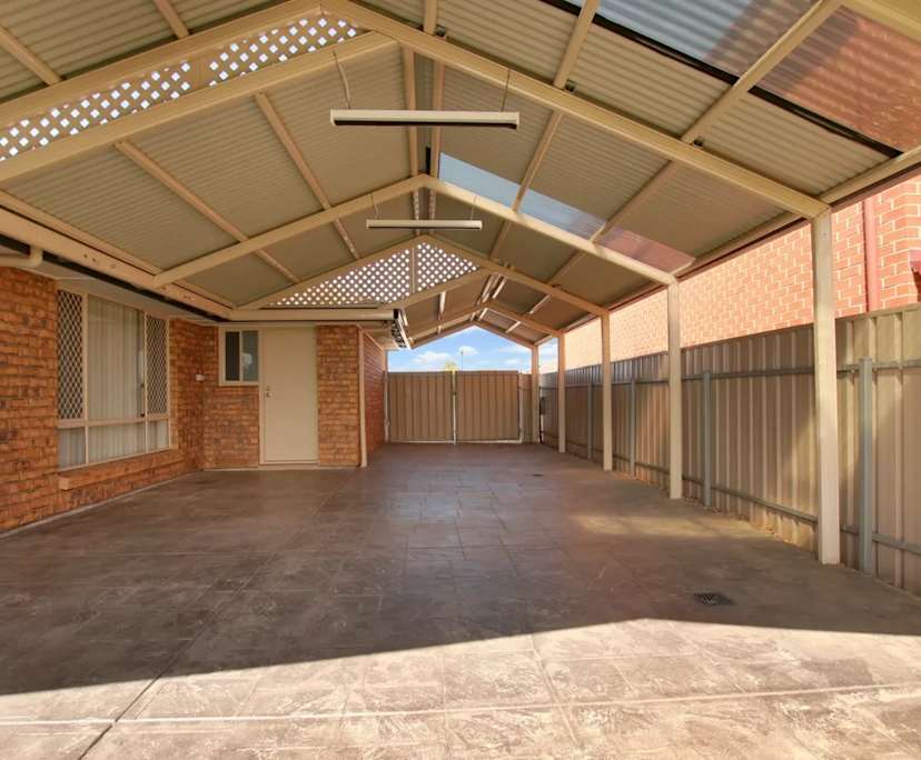 Unfurnished room in a share house