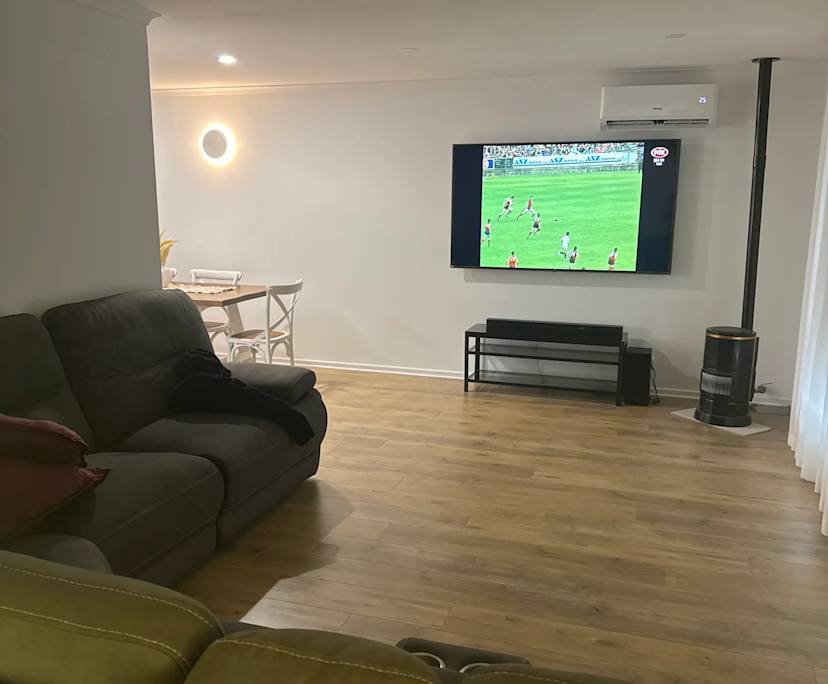 $320, Whole-property, 3 bathrooms, Highbury SA 5089