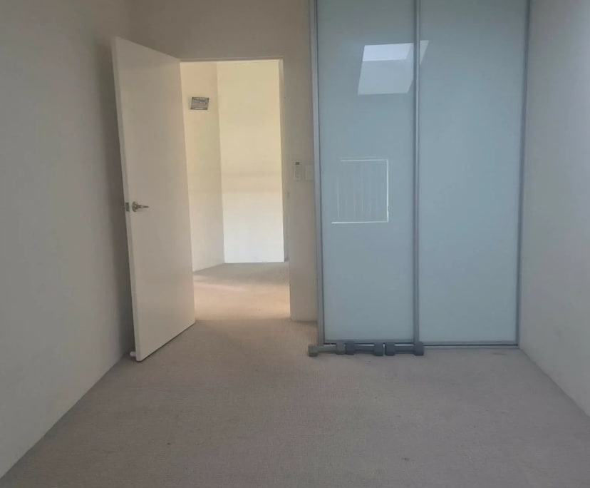 $300, Flatshare, 3 bathrooms, Holroyd NSW 2142