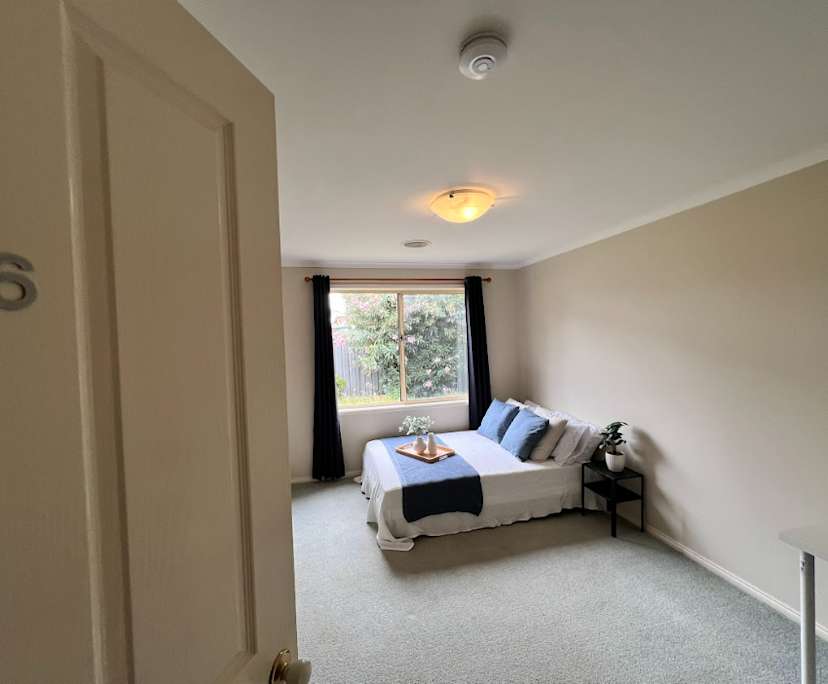 $200, Share-house, 6 bathrooms, Burnside VIC 3023