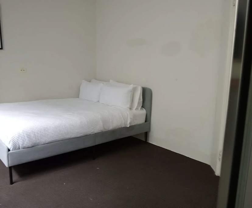 $300, Share-house, 6 bathrooms, Saint James WA 6102