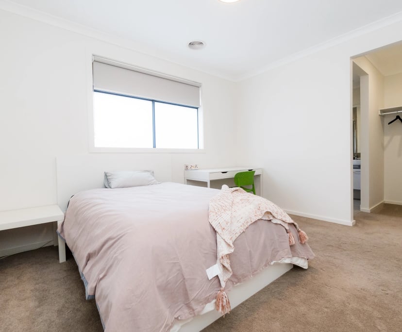 Homestay for Rent in Doncaster, Melbourne 380, Fu...