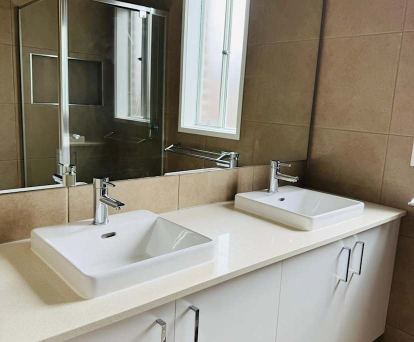 $380, Share-house, 5 bathrooms, Lynbrook VIC 3975