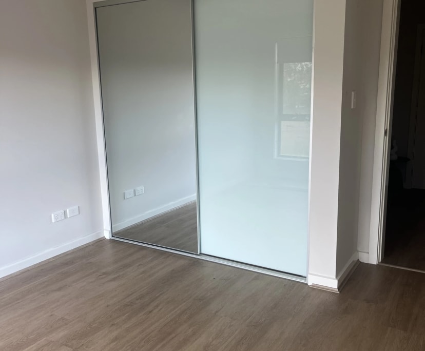 Unfurnished room in a flatshare